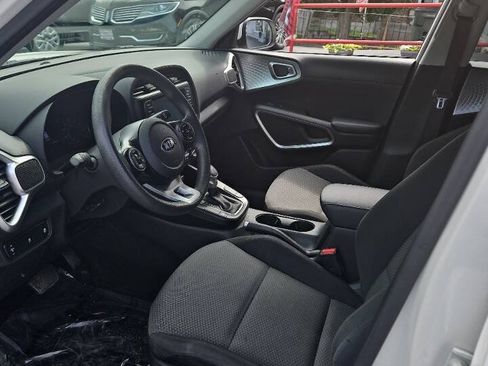 Used 2021 Kia Soul LX FWD image 13