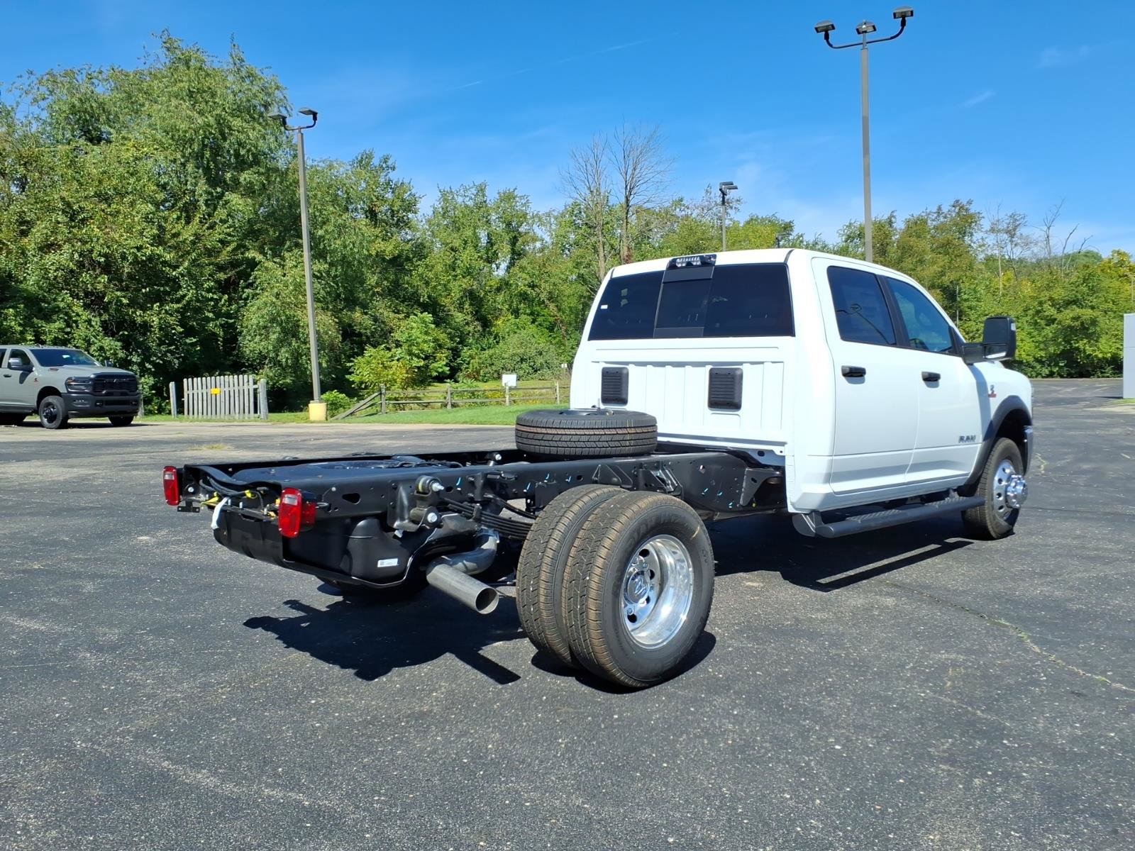 New 2027 RAM 3500 Big Horn AWD/4WD image 7