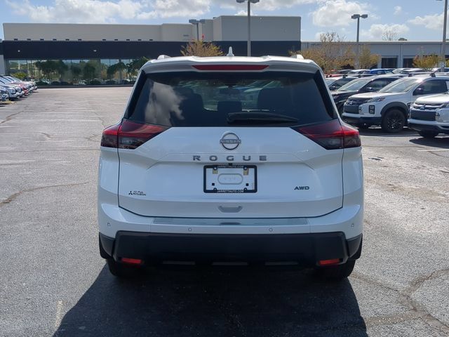 Used 2025 Nissan Rogue SV w/ SV Premium Package AWD/4WD image 7
