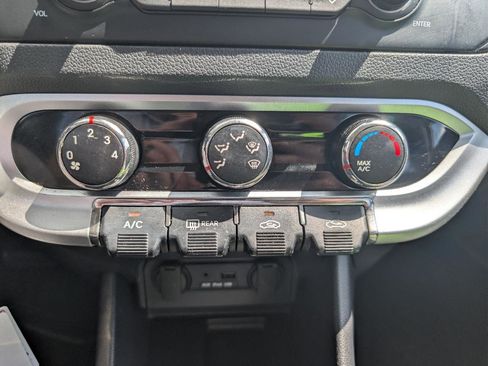 Used 2015 Kia Rio LX w/ Power Package FWD image 16