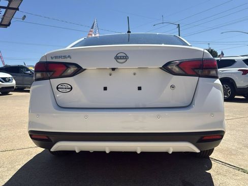 Used 2024 Nissan Versa S FWD image 6