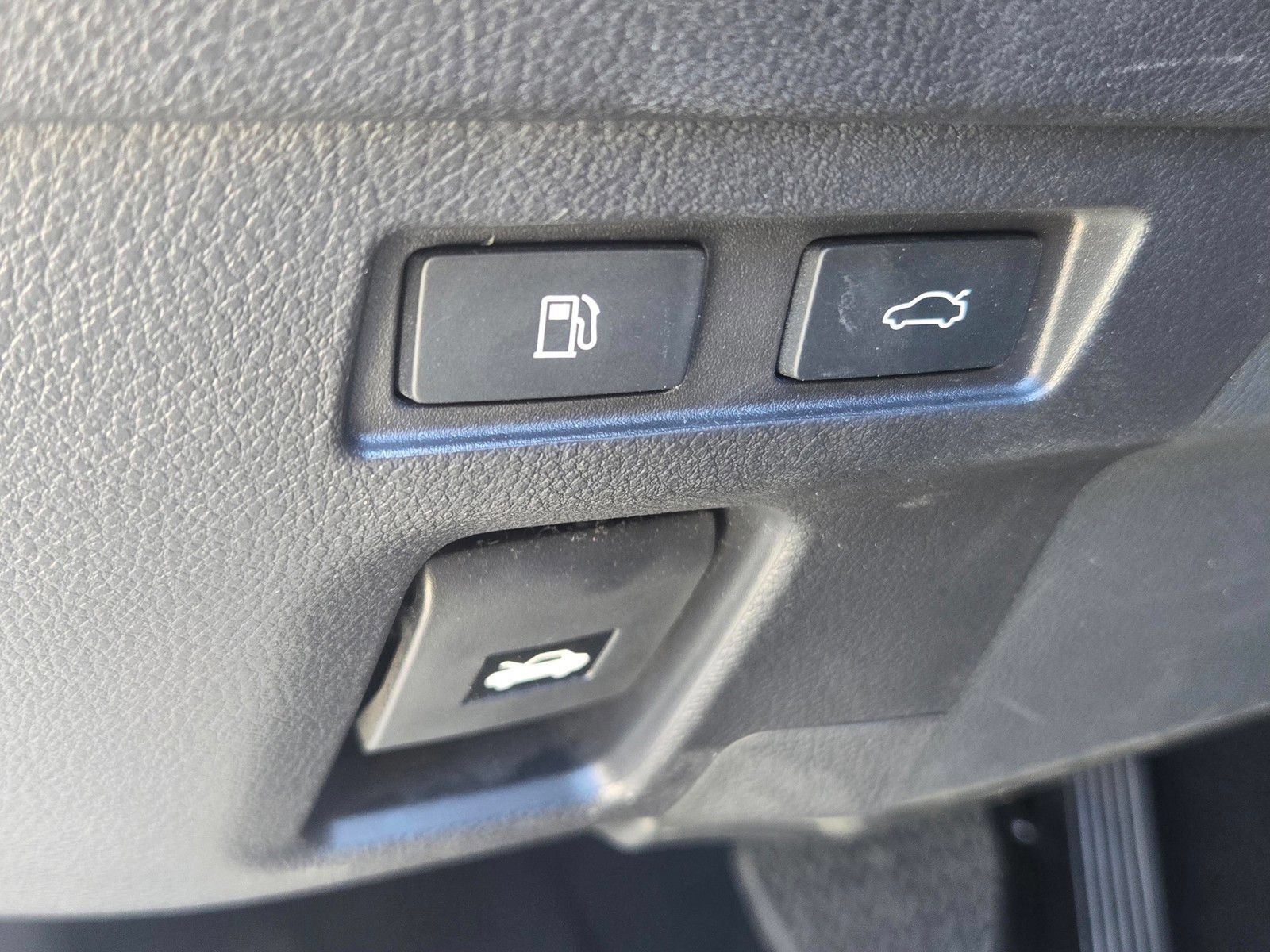 Used 2025 Lexus ES 300h w/ Premium Package FWD image 15