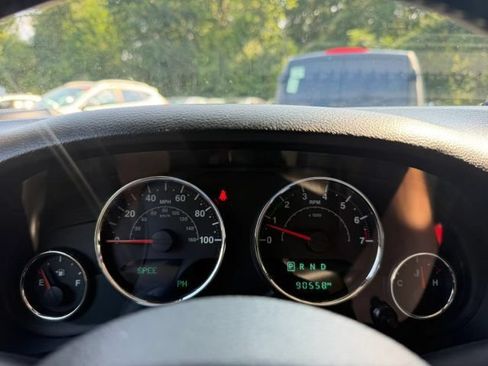 Used 2015 Jeep Wrangler Unlimited Sahara AWD/4WD image 17