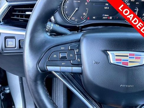 Used 2025 Cadillac XT6 Premium Luxury image 18