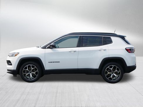 Used 2025 Jeep Compass Limited AWD/4WD image 3