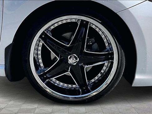 Used 2018 Toyota Camry XSE image 32