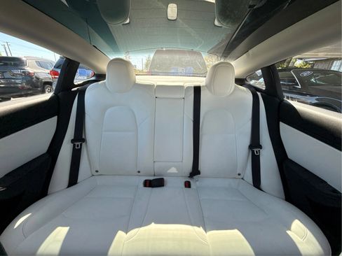 Used 2019 Tesla Model 3 Standard Range RWD image 24