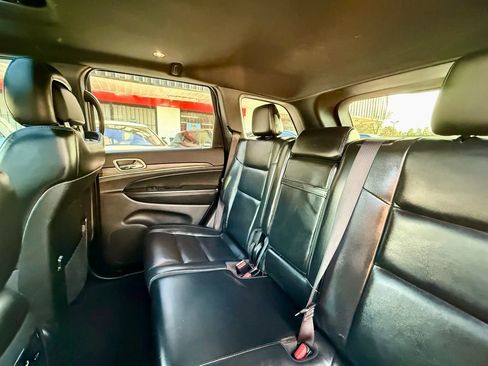 Used 2019 Jeep Grand Cherokee Limited image 30