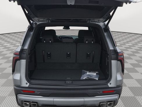 New 2026 Chevrolet Traverse LT w/ Sun and Wheel Package image 5