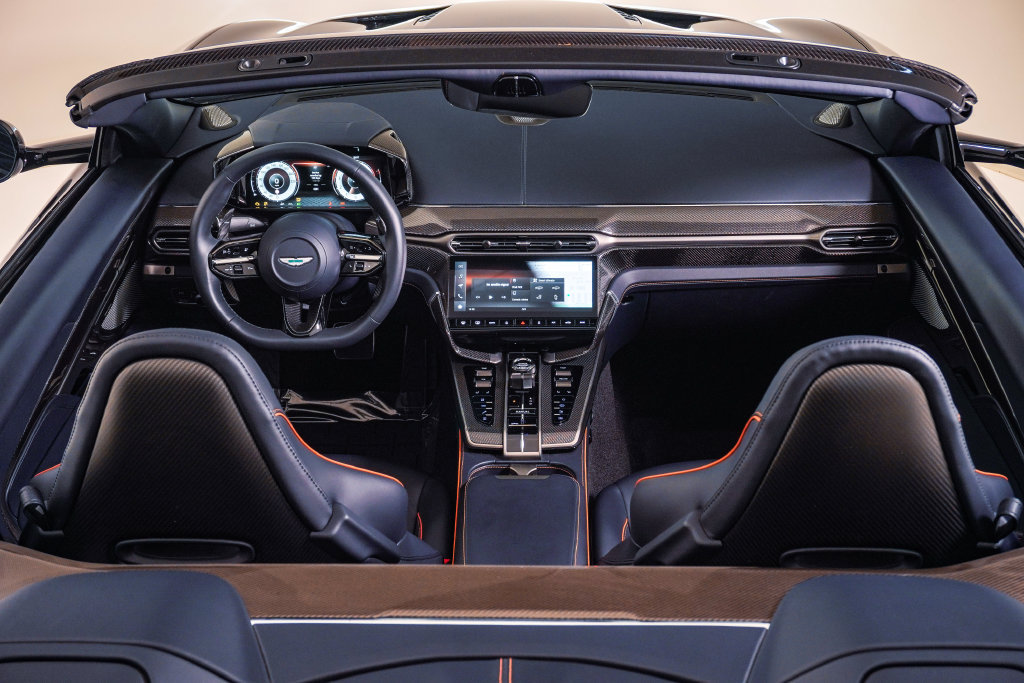 Used 2026 Aston Martin Vanquish Convertible RWD image 22