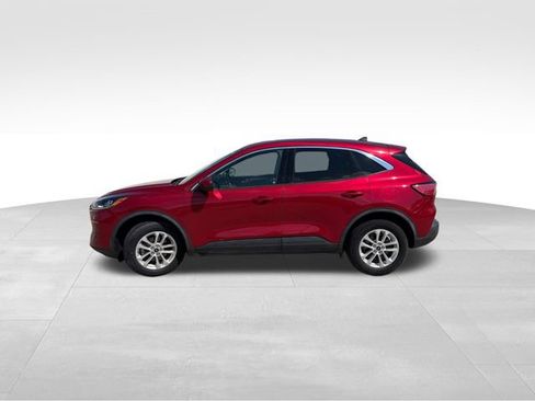 Used 2021 Ford Escape SE w/ Cold Weather Package AWD/4WD image 3