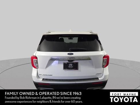 Used 2021 Ford Explorer Platinum w/ Equipment Group 601A AWD/4WD image 8