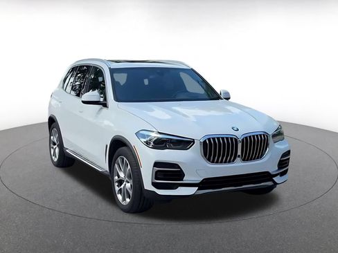 Used 2023 BMW X5 sDrive40i w/ Premium Package RWD image 3