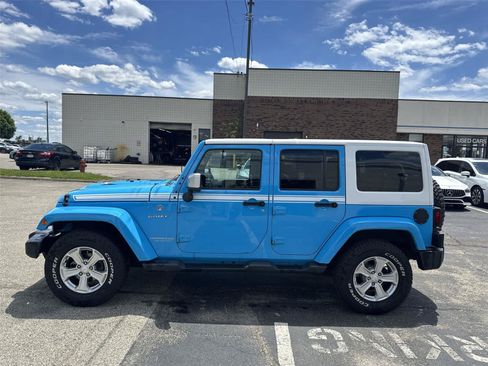Used 2017 Jeep Wrangler Unlimited Sahara w/ Quick Order Package 24E Chief AWD/4WD image 2