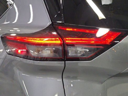 New 2026 Nissan Rogue SV image 32