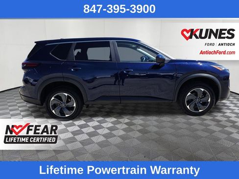 Used 2025 Nissan Rogue SV image 8