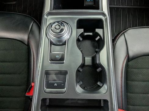 Certified 2023 Ford Edge ST-Line image 30