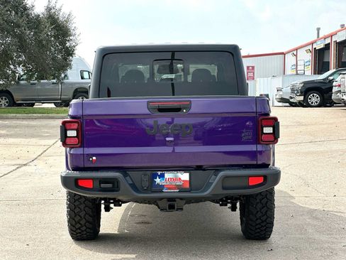 New 2026 Jeep Gladiator Sport AWD/4WD image 14