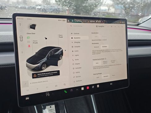 Used 2026 Tesla Model Y AWD image 31