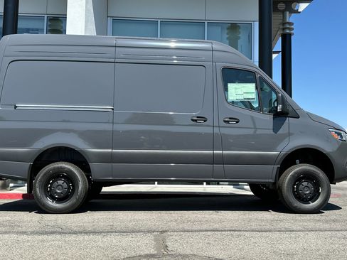 New 2025 Mercedes-Benz Sprinter 2500 image 7