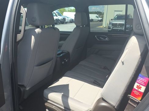 Used 2022 GMC Yukon SLE RWD image 24