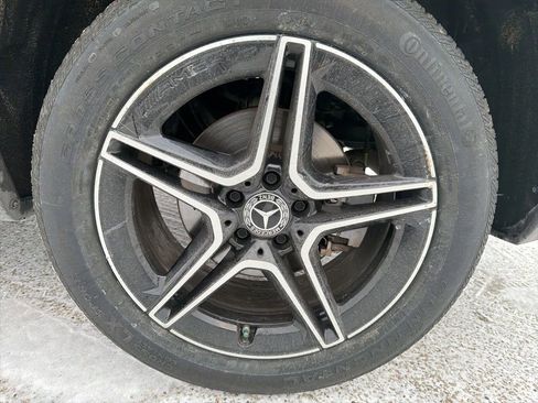 Used 2022 Mercedes-Benz GLC 300 4MATIC image 11