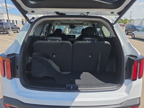New 2026 Kia Sorento X-Line EX image 9