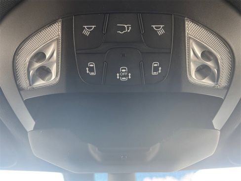 Used 2019 Chrysler Pacifica Touring-L Plus image 24