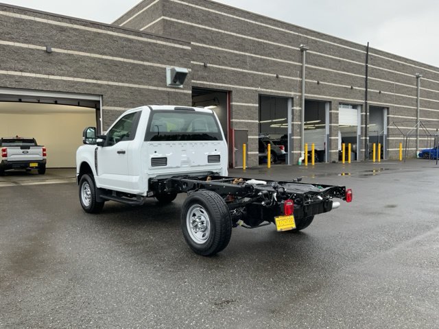 New 2025 Ford F350 XL w/ XL Chrome Package AWD/4WD image 6