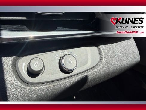 Used 2026 Buick Envista Sport Touring w/ Convenience I Package FWD image 10