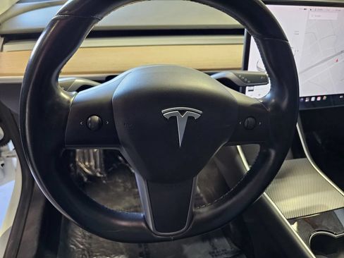 Used 2019 Tesla Model 3 Standard Range Plus RWD image 15