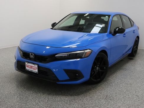 Used 2022 Honda Civic Sport image 2