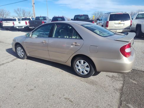 Used 2002 Toyota Camry LE image 10