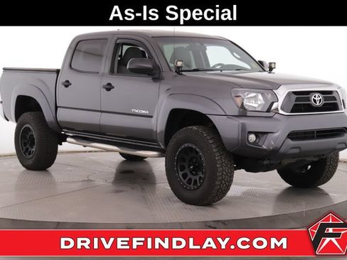 Used 2015 Toyota Tacoma 4x4 Double Cab w/ SR5 Package image 1