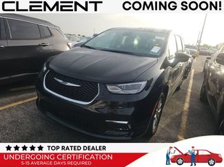 Used 2023 Chrysler Pacifica Touring-L FWD video 1