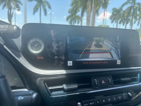 Certified 2024 Lexus ES 350 w/ Technology Package FWD image 7