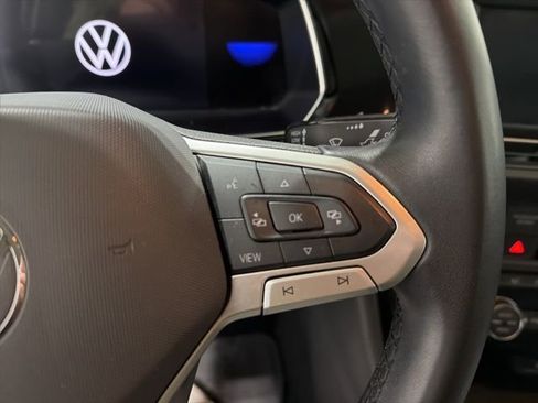 Used 2023 Volkswagen Jetta SE w/ Panoramic Sunroof Package image 17