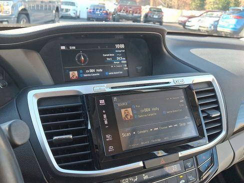 Used 2016 Honda Accord EX-L image 17