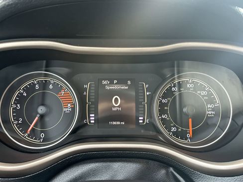 Certified 2017 Jeep Cherokee Latitude w/ Comfort/Convenience Group image 13