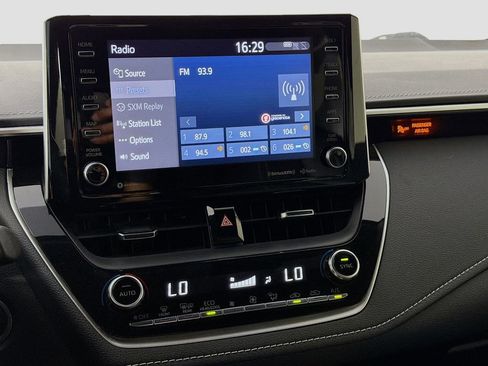 Used 2020 Toyota Corolla XSE image 16