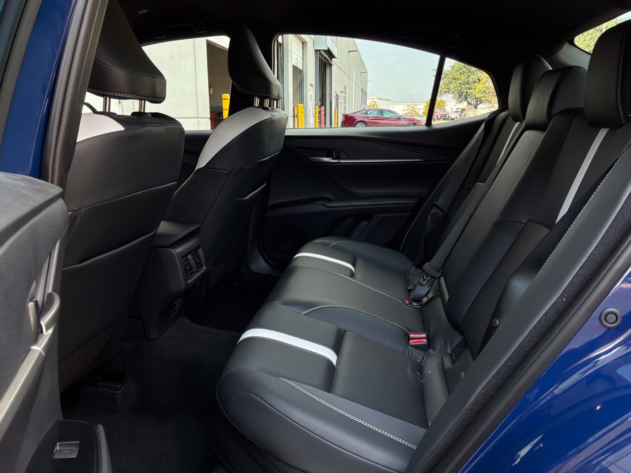 Used 2026 Toyota Camry SE FWD image 12