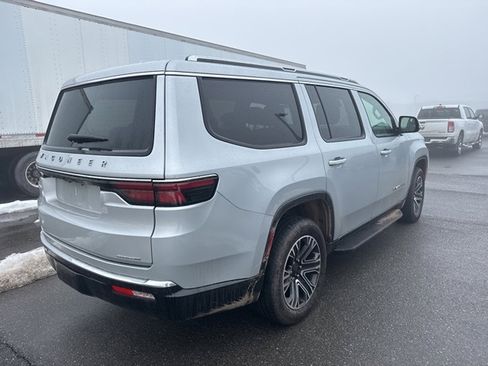 Used 2022 Jeep Wagoneer Series III image 19