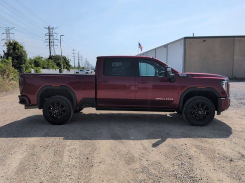 Used 2024 GMC Sierra 2500 AT4 w/ AT4 Premium Plus Package AWD/4WD image 7
