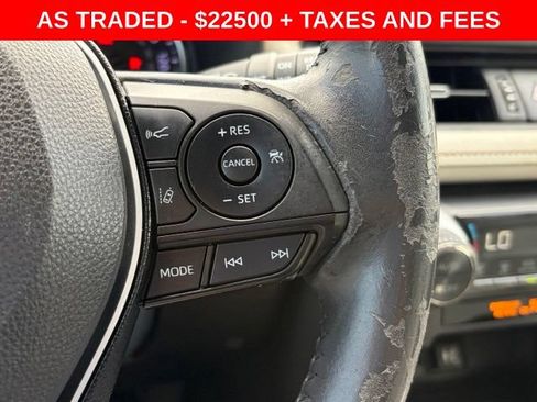 Used 2019 Toyota RAV4 XLE Premium FWD image 22