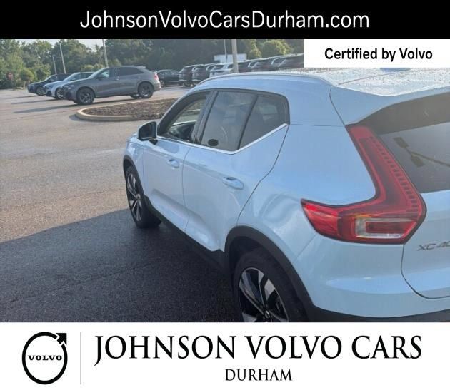 Certified 2024 Volvo XC40 B5 Plus w/ Protection Package Premier AWD/4WD image 5