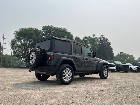 Used 2023 Jeep Wrangler Unlimited Sport AWD/4WD image 7