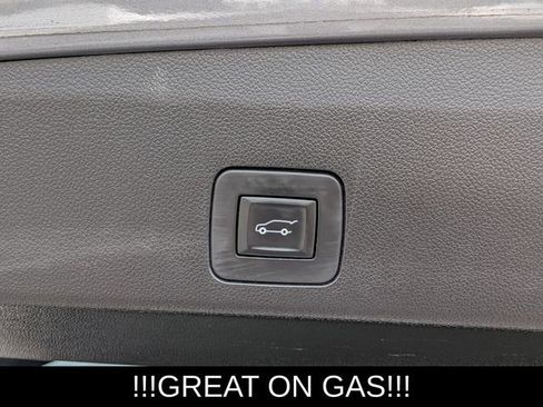 Used 2021 Buick Encore GX Essence w/ Experience Buick Package FWD image 19