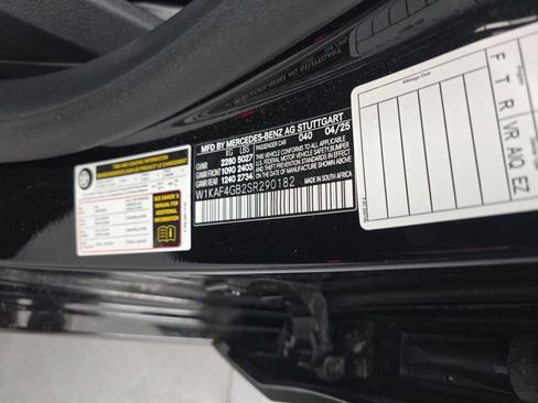 Used 2025 Mercedes-Benz C 300 Sedan image 51