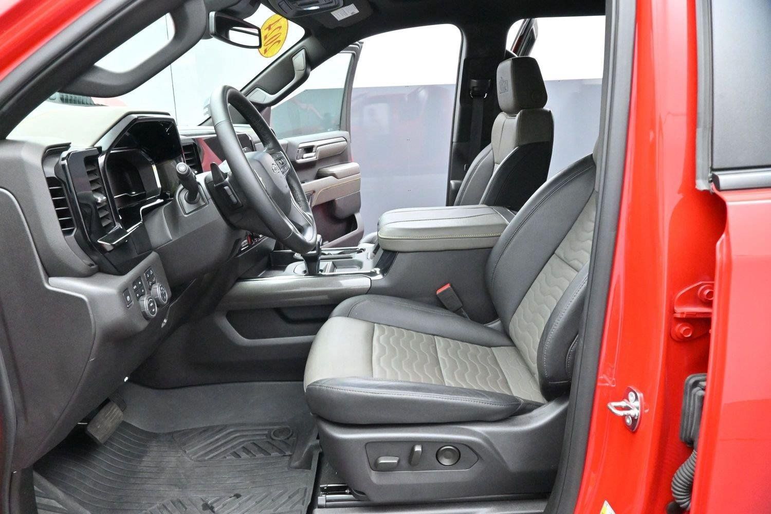 Used 2024 Chevrolet Silverado 1500 ZR2 w/ ZR2 Bison Edition AWD/4WD image 13