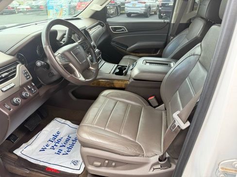 Used 2016 GMC Yukon XL Denali w/ Open Road Package AWD/4WD image 10